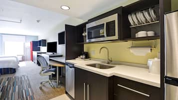 Studio, 2 Queen Beds, Non Smoking | In-room safe, iron/ironing board, free cots/infant beds, free WiFi