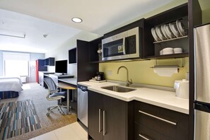 Studio, 2 grands lits, non-fumeurs | Coffres-forts dans les chambres, fer et planche à repasser