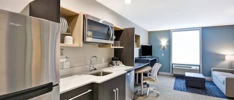 Fridge, microwave, dishwasher, coffee/tea maker