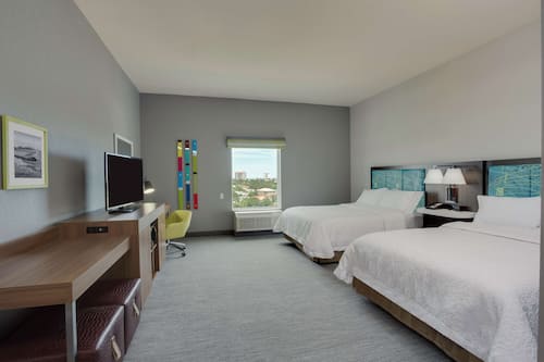 Room, 2 Queen Beds, Accessible, Bathtub (Mobility & Hearing)