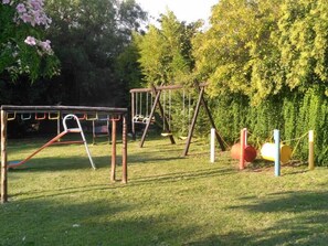 Außen-Kinderspielplatz