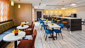 Termasuk sarapan penuh setiap hari 