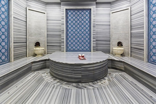 Couples treatment room(s), Turkish bath/hammam, body treatments
