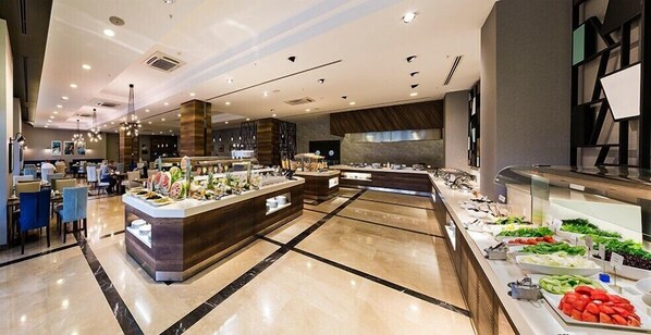 Free daily buffet breakfast - Premier Inn Sakarya (Erenler)