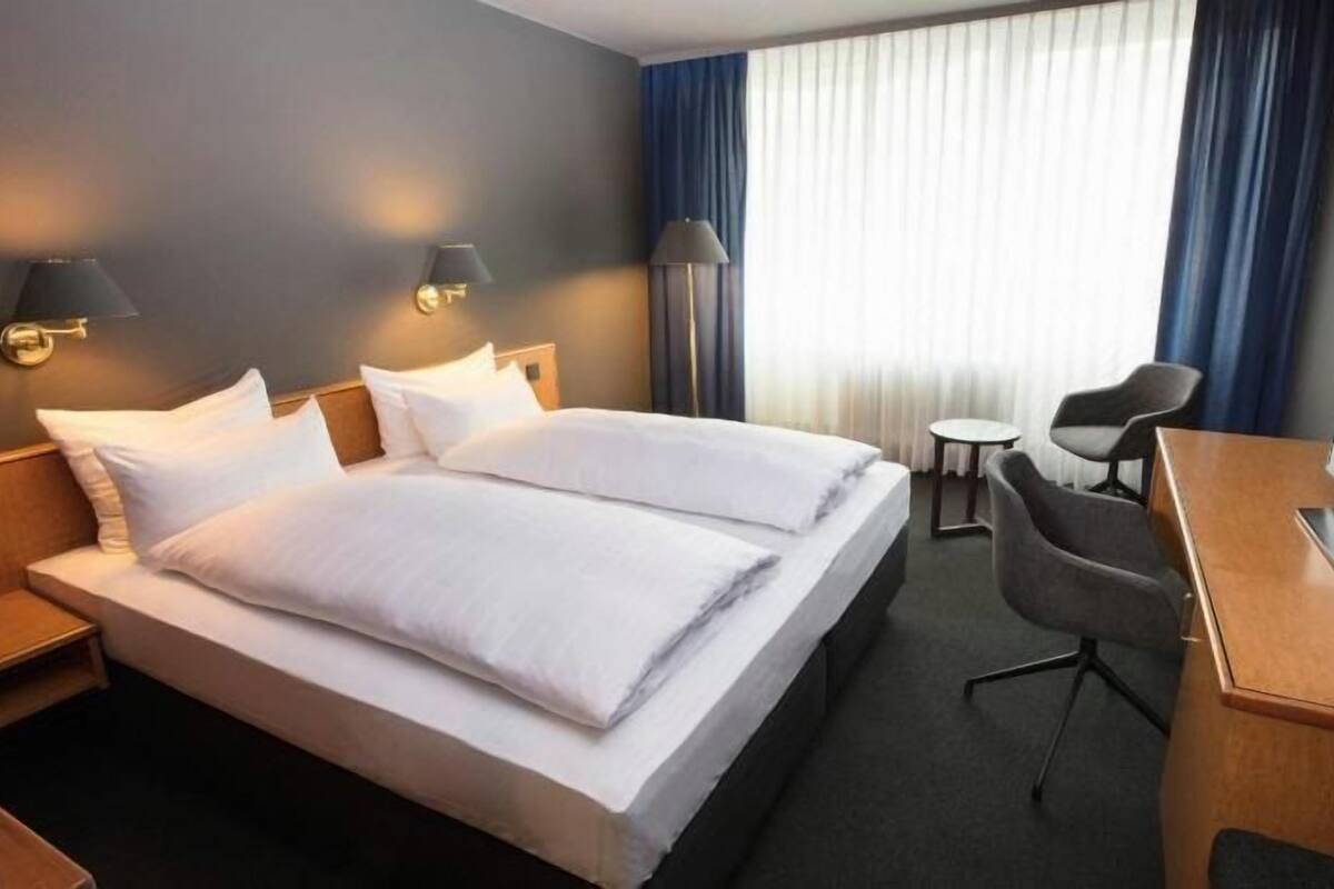 Literie de qualité supérieure, rideaux occultants, chambres insonorisées