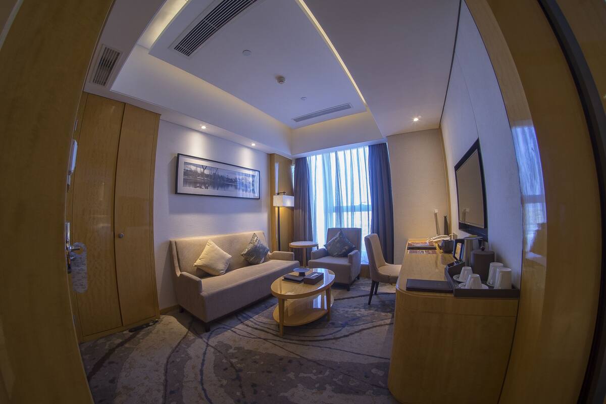 Phòng Suite Business | Phòng khách