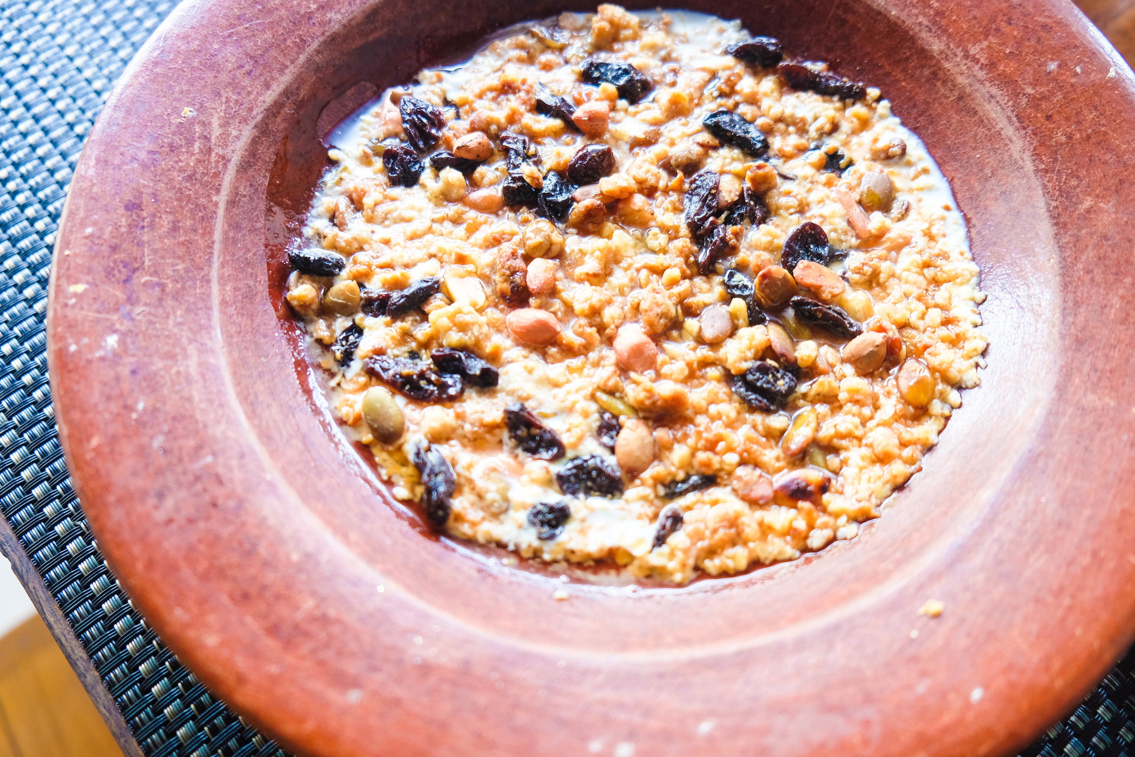 breakfast, lunch, dinner served; international cuisine