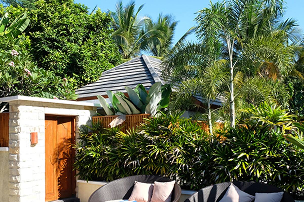 Super Deluxe Double Room | 1 bedroom, premium bedding, in-room safe, desk