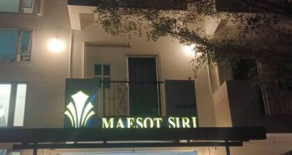 Maesot Siri Hotel