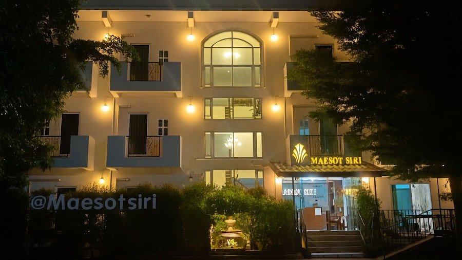Maesot Siri Hotel