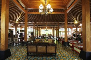 Reception - Joglo Mandapa Boutique Hotel & Resto (Kasihan)