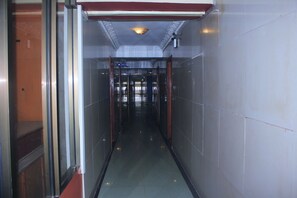 Hallway - Spring Park Hotel (Battambang)