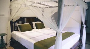 Minibar, rollaway beds, free WiFi, bed sheets - Leaf Watagala (Ruwanwella)