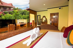 Oriental Deluxe Family | Minibar, in-room safe, desk, free WiFi - Buri Beach Resort (Ko Pha-ngan)
