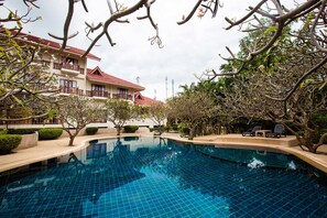 2 outdoor pools, pool umbrellas, pool loungers