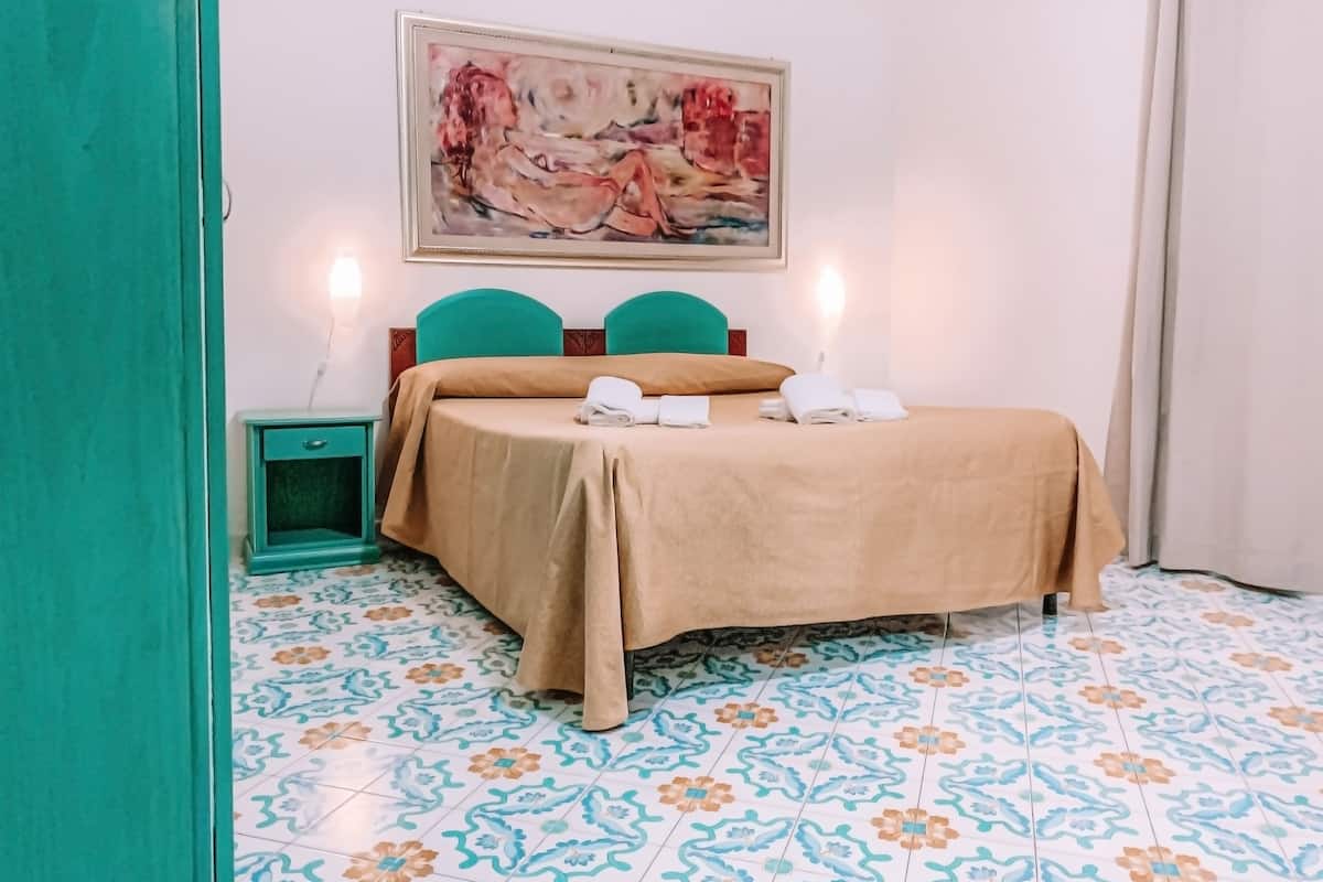 Apartamento estándar | Caja fuerte, escritorio, cortinas opacas y wifi gratis