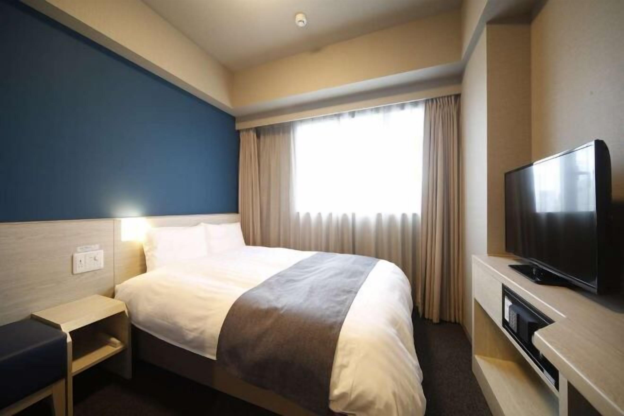 Caja de seguridad en la habitación, escritorio y wifi gratis 