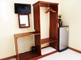 Quarto duplo standard | Frigobar, camas extras/dobráveis (sobretaxa), Wi-Fi de cortesia