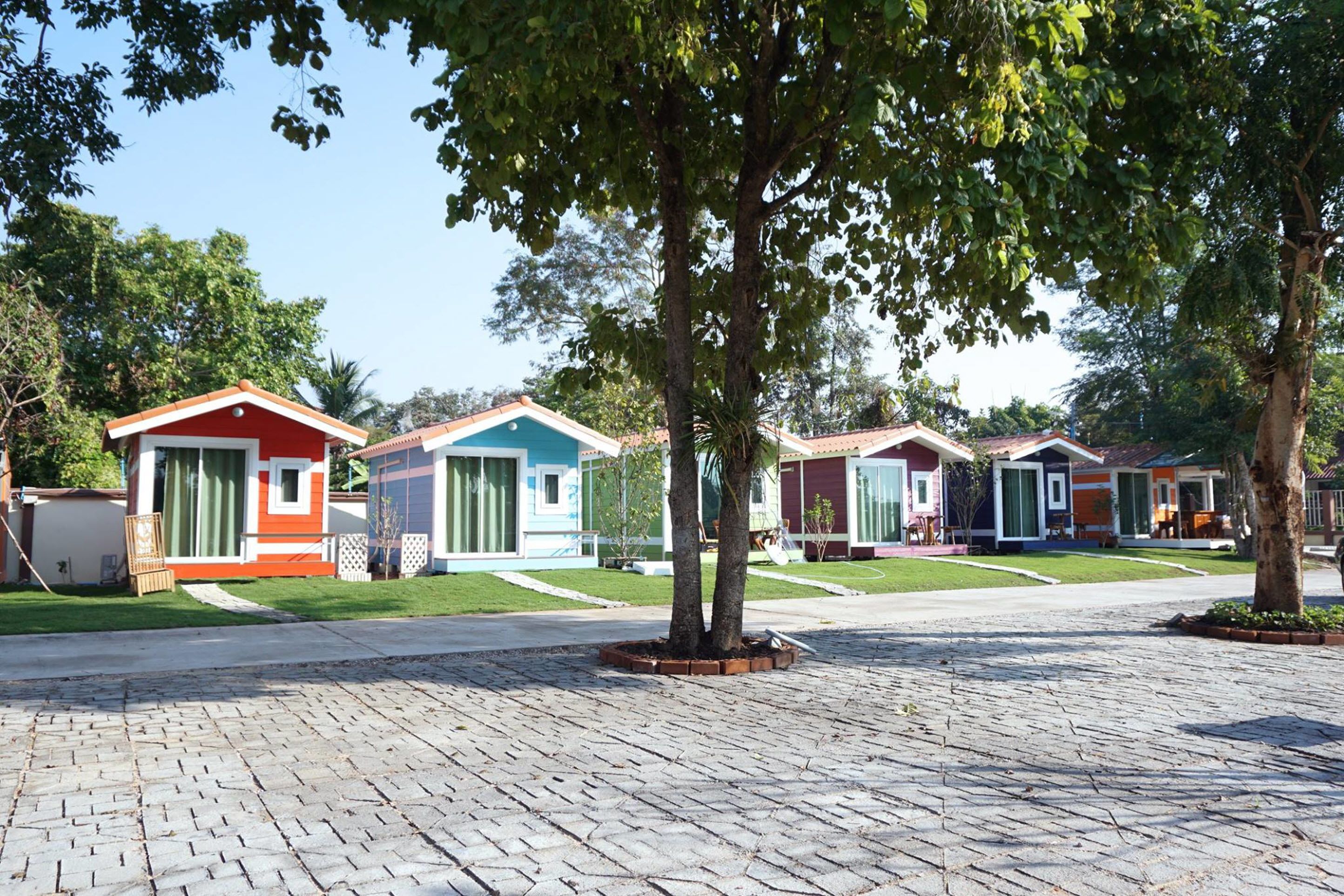 المنشأة من الخارج