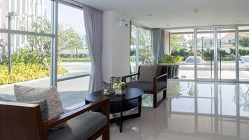 Sala de estar en el lobby