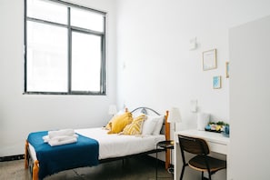 Double Room, Private Bathroom | Free WiFi, bed sheets - The Lansdowne Sydney (Chippendale)