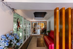 Lobby - Latin Garden (Bangkok)