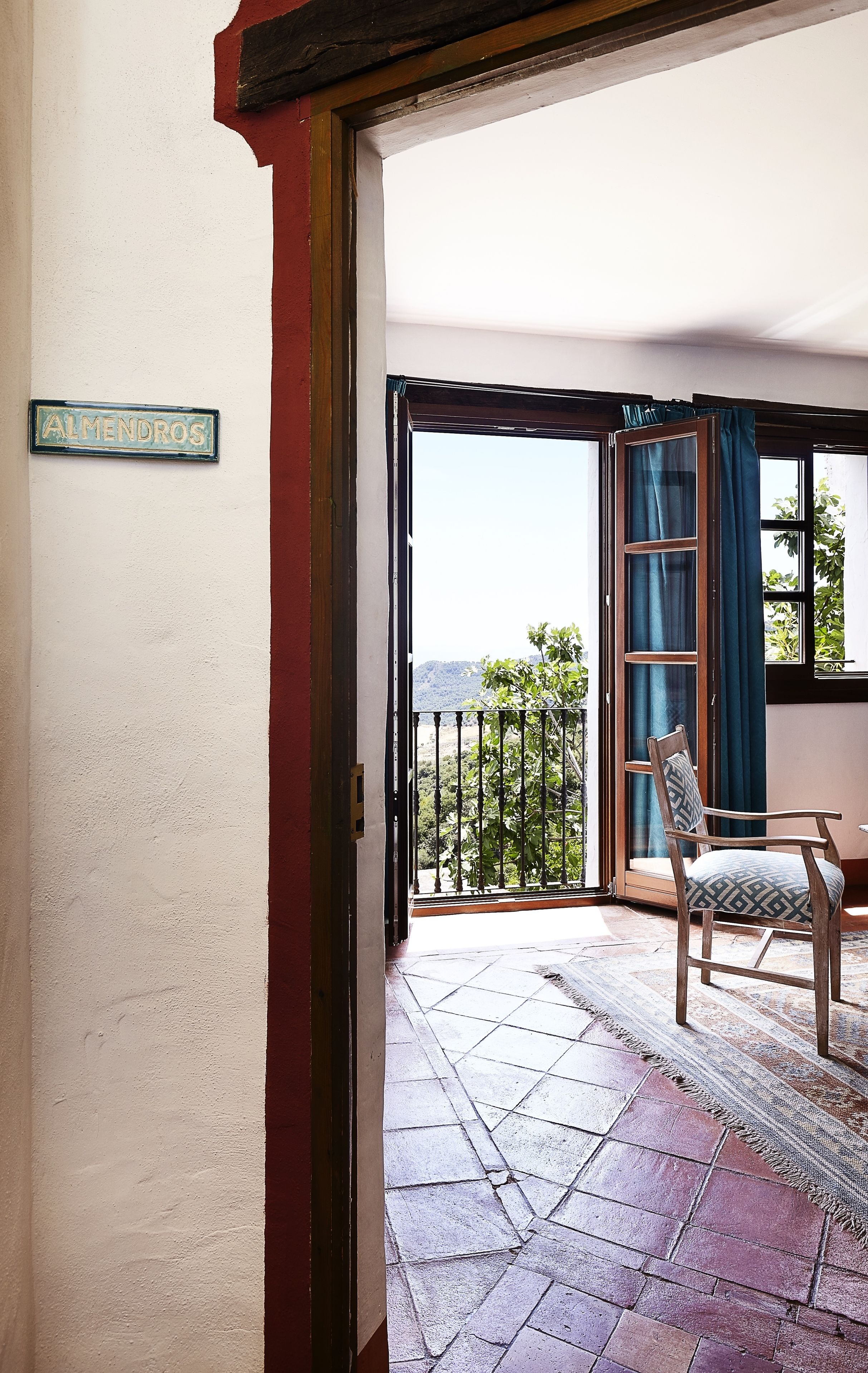 double room (almendros) | 1 bedroom, minibar, iron/ironing board, free cots/infant beds