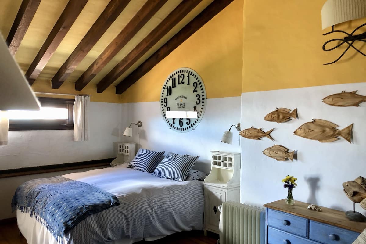 economy double room (soberao) | 1 bedroom, minibar, iron/ironing board, free cots/infant beds