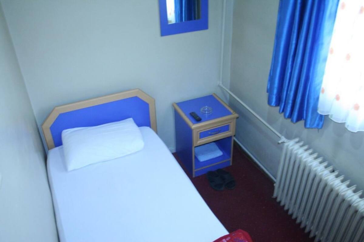 Premium bedding, free WiFi