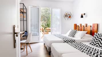 Quarto quádruplo, terraço (CONFORT TERRASSE 4 pers) | Individualmente decorados, individualmente mobiliados, Wi-Fi de cortesia