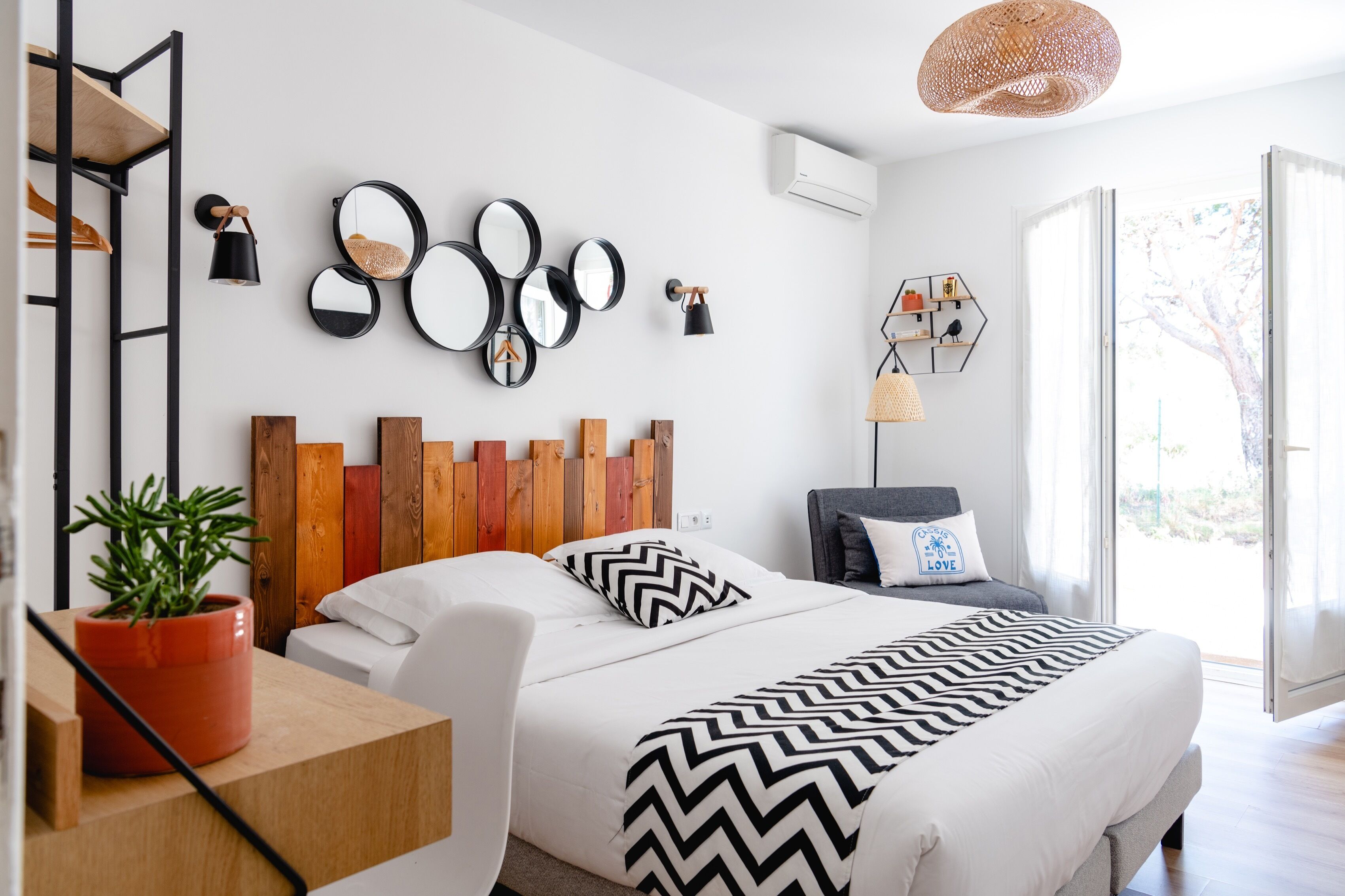 Comfort Double Room, Terrace, Garden Area (CONFORT TERRASSE 2 Pers) | Individually decorated, individually furnished, free WiFi, bed sheets