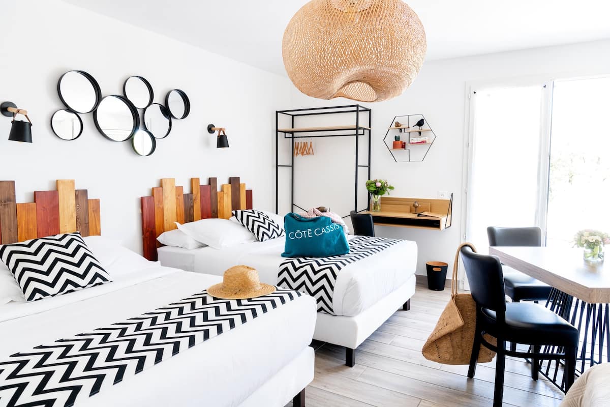 Habitación familiar, Terraza, en el área del jardín (CONFORT TERRASSE 5pers ) | Decoración personalizada, muebles diferentes y wifi gratis