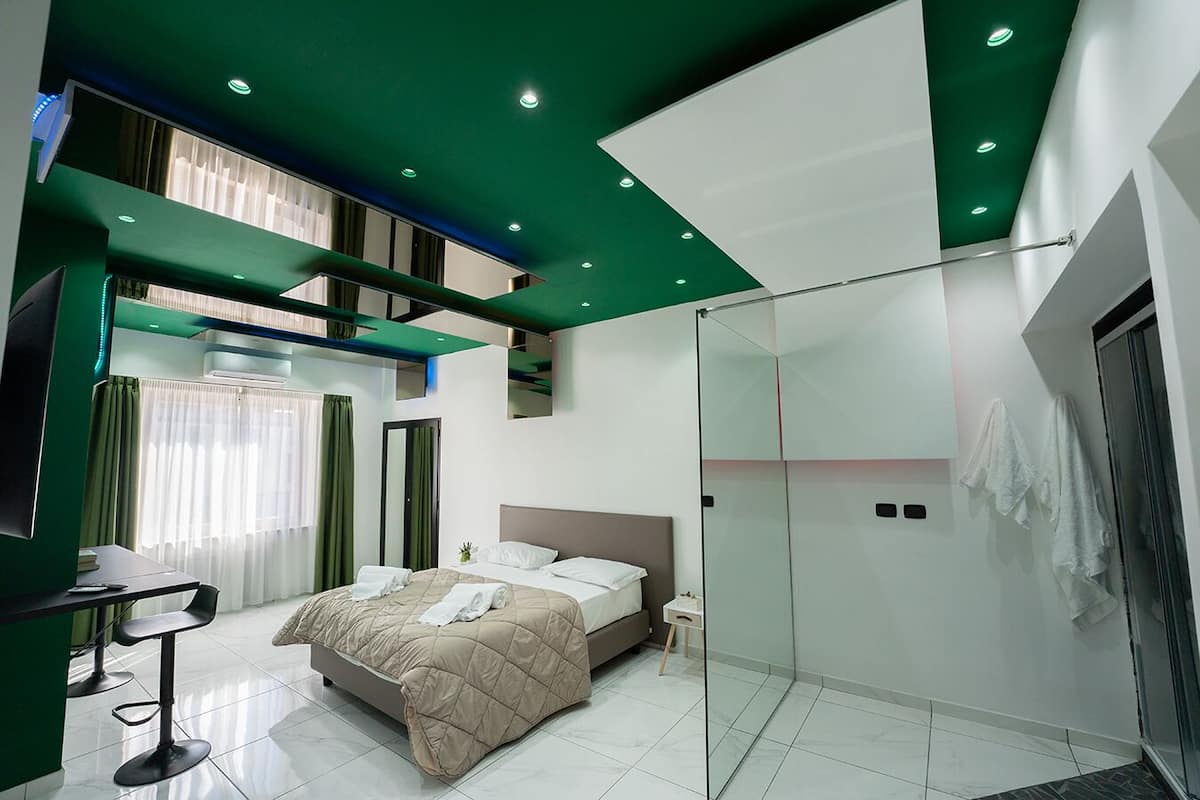 Luxury Studio Suite, 1 Bedroom, City View, Annex Building (P.zza Mercato 45) | Premium bedding, in-room safe, WiFi (free), bed sheets