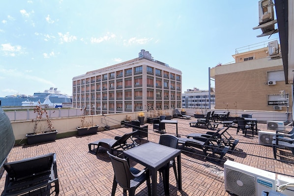 Standard Double Room, Sea View, Annex Building (via De Gasperi 55) | 1 bedroom, premium bedding, in-room safe, desk