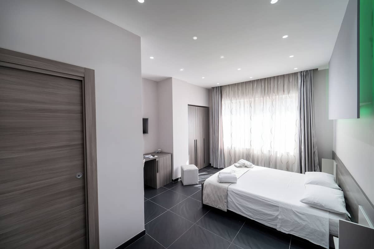 1 habitación y ropa de cama de alta calidad