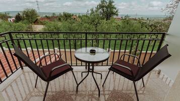 Deluxe Suite | Balcony