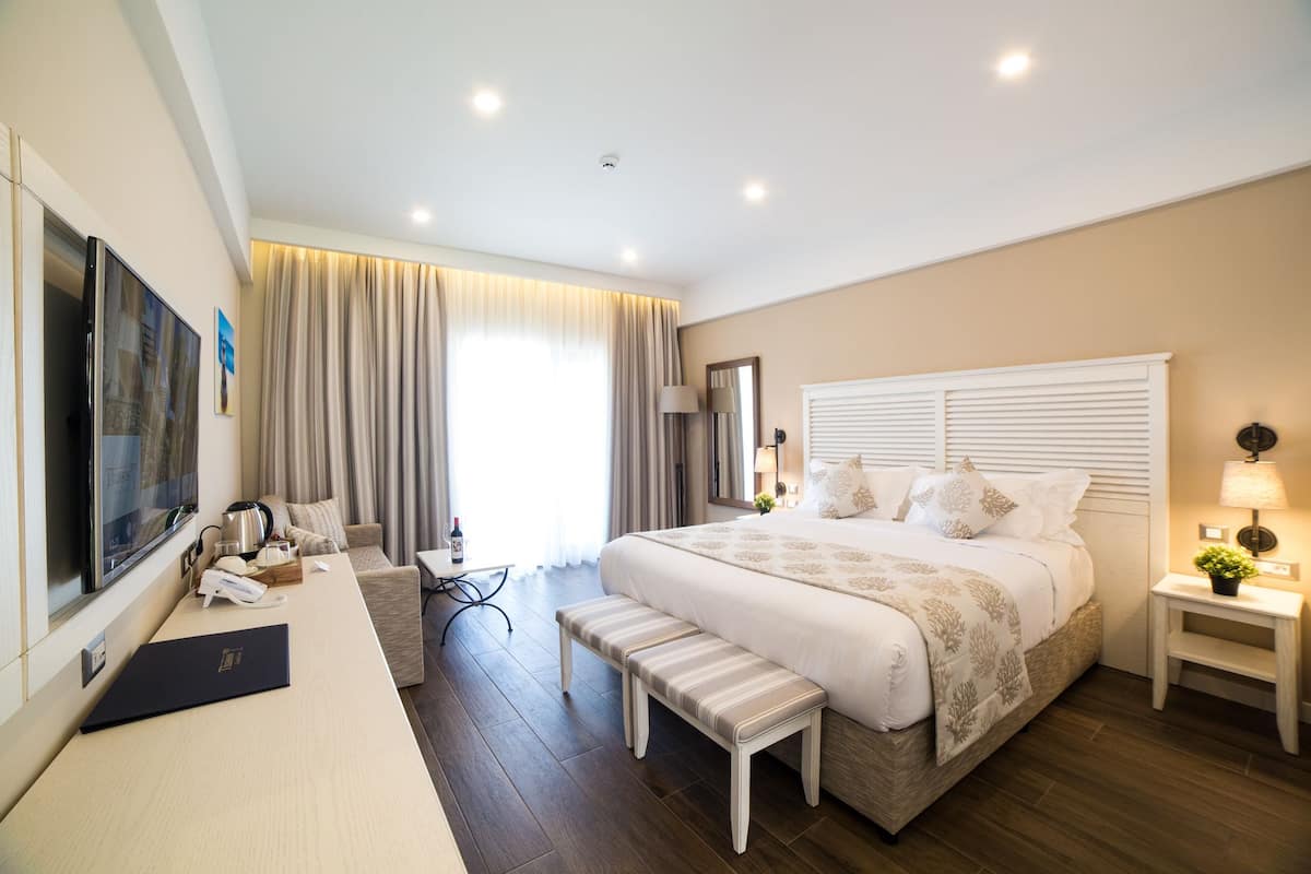 double room, garden view, garden area | view from room