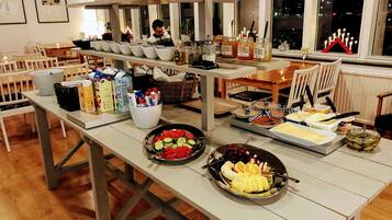 Petit déjeuner buffet compris tous les jours