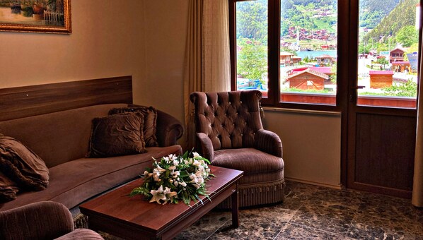 Junior-sviitti, järvinäköala | Näkymä järvelle