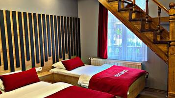 Bangalô família | Frigobar (abastecido com itens grátis), escrivaninha