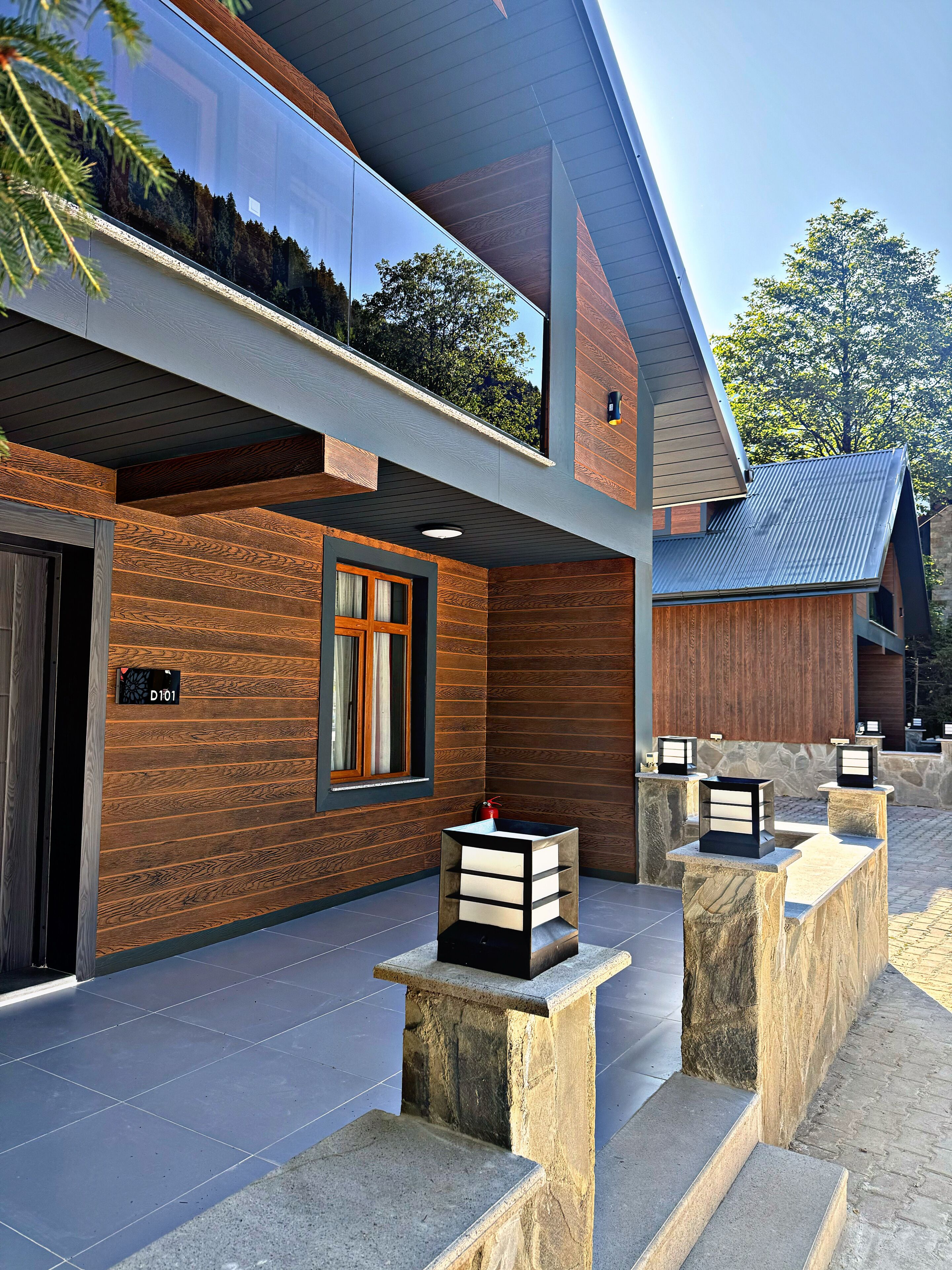 Family Bungalow | Free minibar, desk, laptop workspace, soundproofing