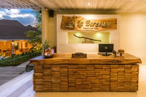 Lobby - La Berceuse Resort and Villa Nusa Dua by Taritiya Collection (Nusa Dua)