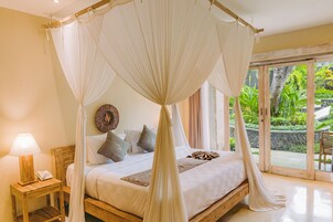 Deluxe Premier Double Room | Premium bedding, minibar, in-room safe, desk