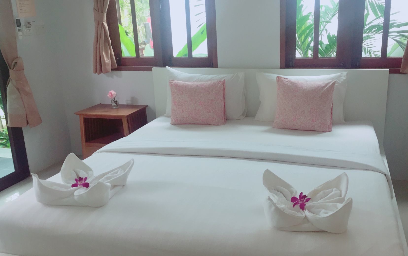 standard bungalow, 1 bedroom | desk, laptop workspace, free wifi