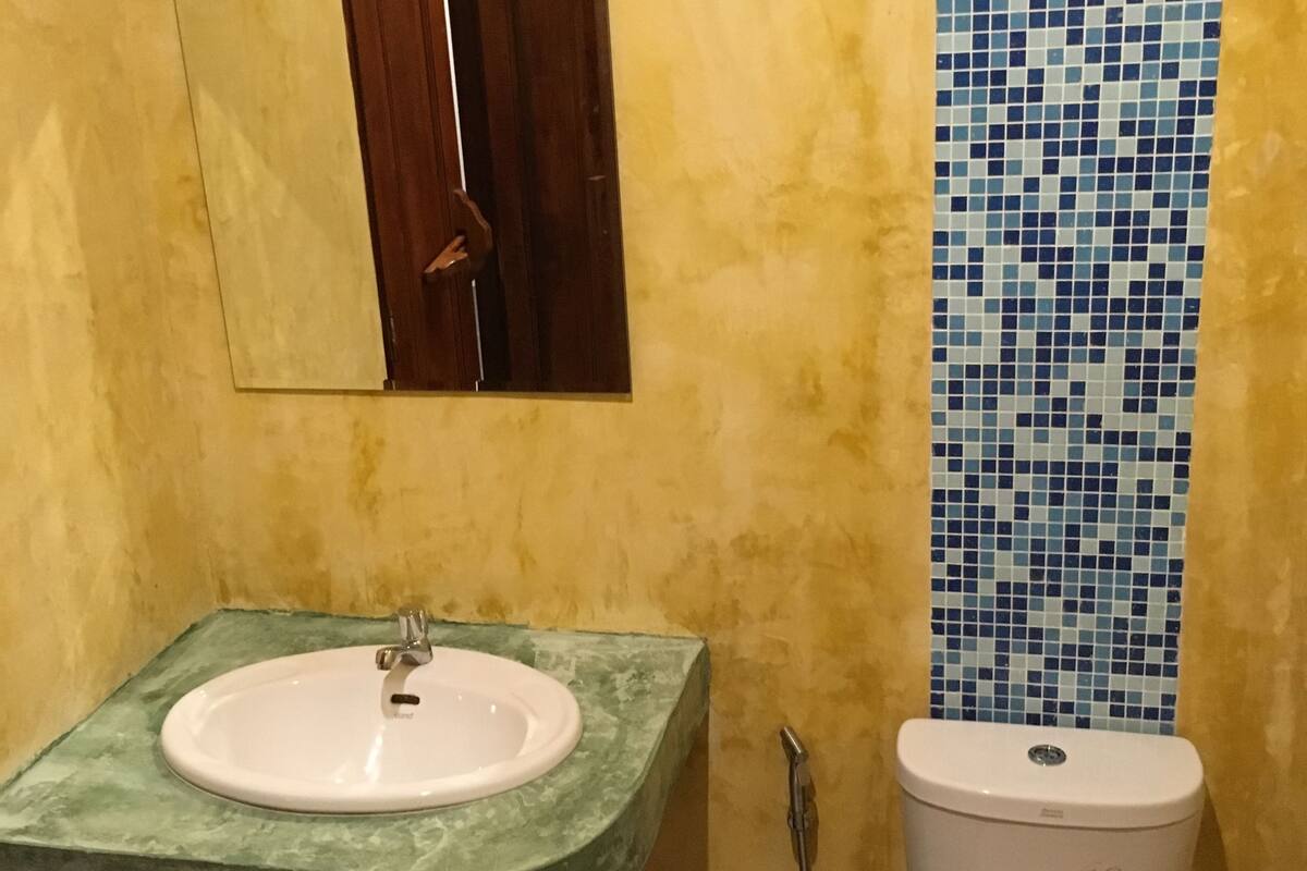 basic double room, 1 bedroom | bathroom | shower, free toiletries, towels