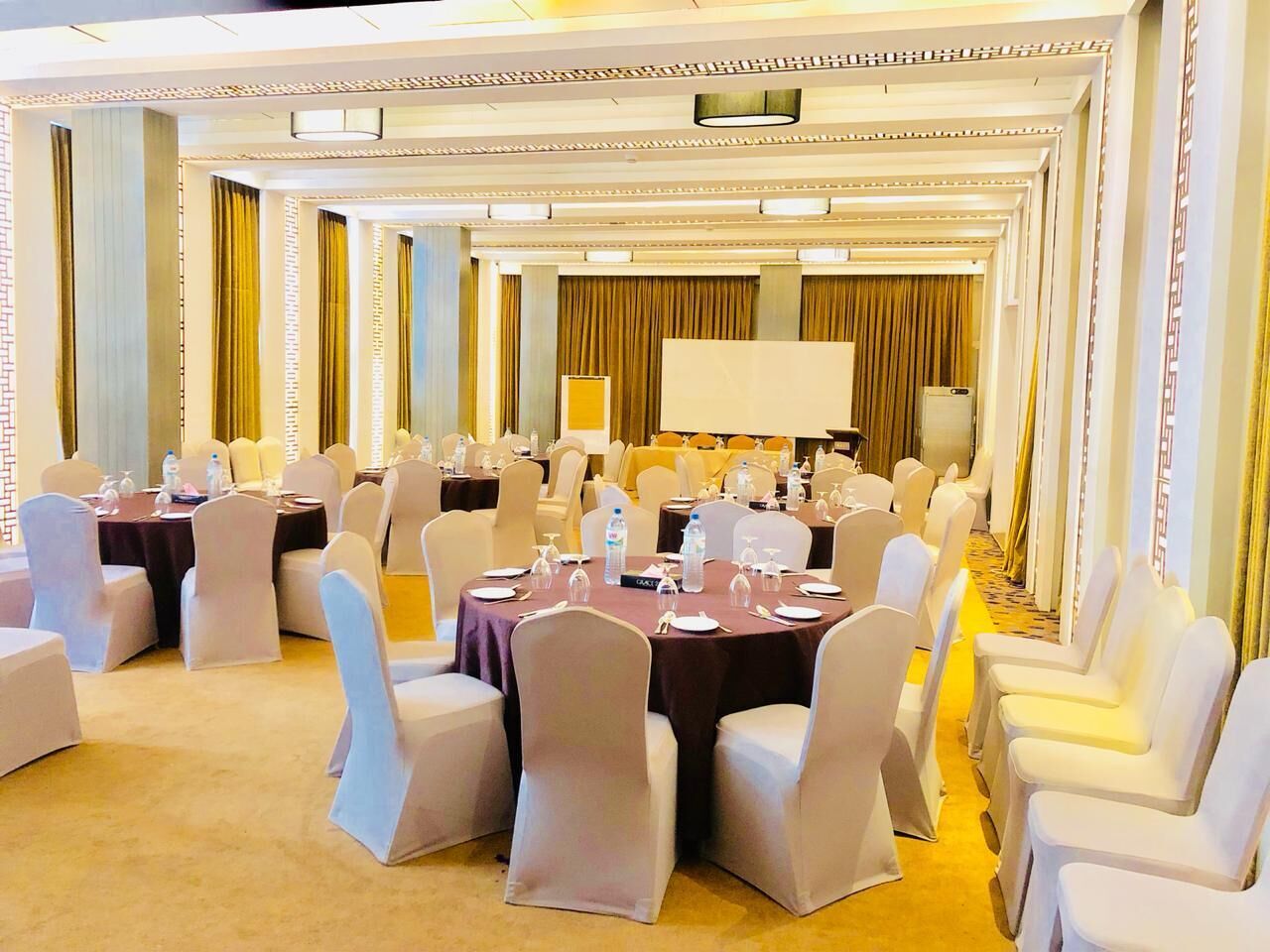 banquet hall