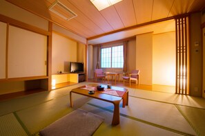 Down duvets, in-room safe, blackout curtains, free WiFi - Ashibetsu Onsen Starlight Hotel (Ashibetsu)