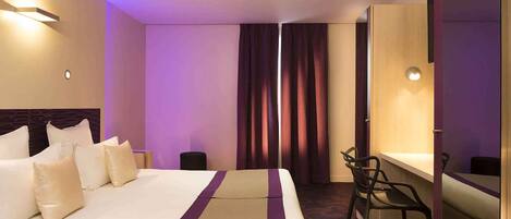 Literie de qualité supérieure, coffres-forts dans les chambres, bureau