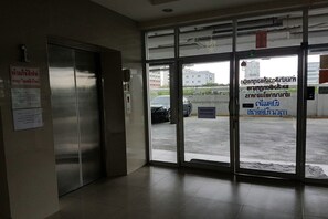 Property amenity - CM House (Bangkok)