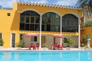 Ngoại thất